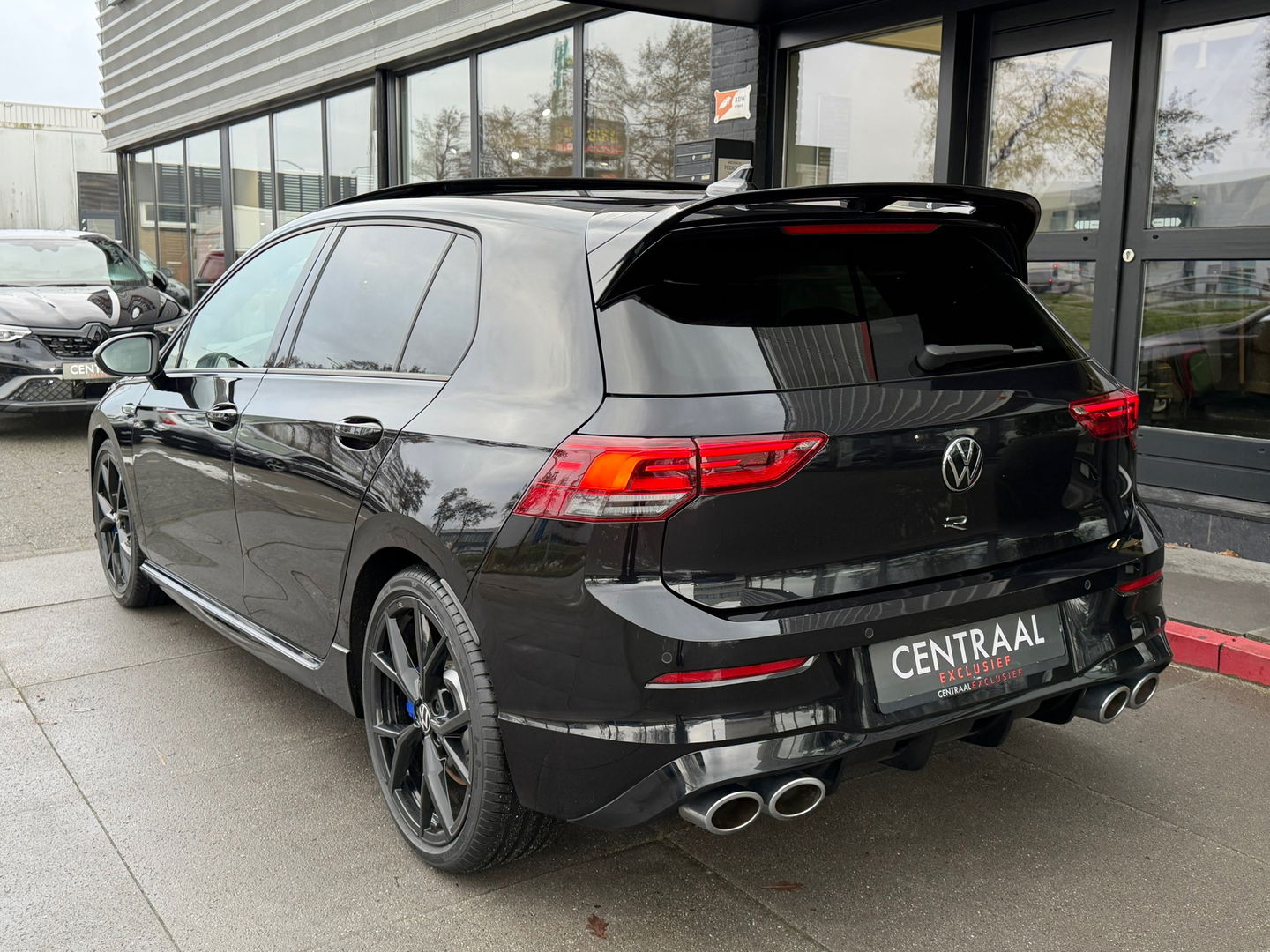 Volkswagen Golf 2.0 TSI R 4Motion 320PK|Pano|Carpay|Camera|ACC