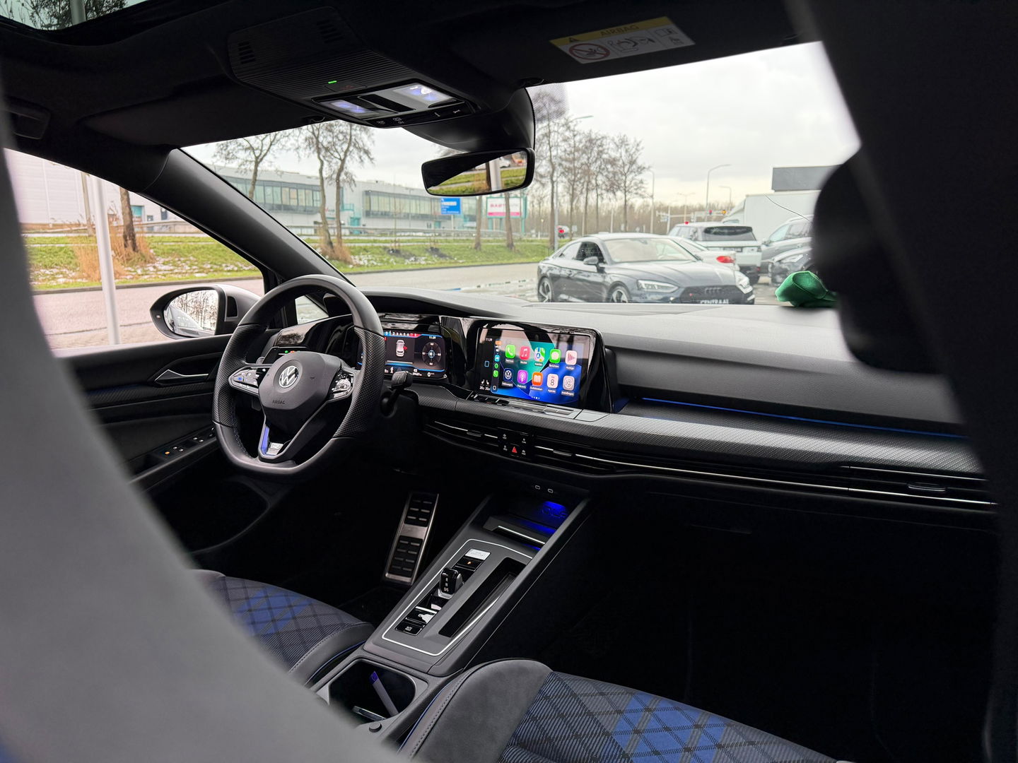 Volkswagen Golf 2.0 TSI R 4Motion 320PK|Pano|Carpay|Camera|ACC