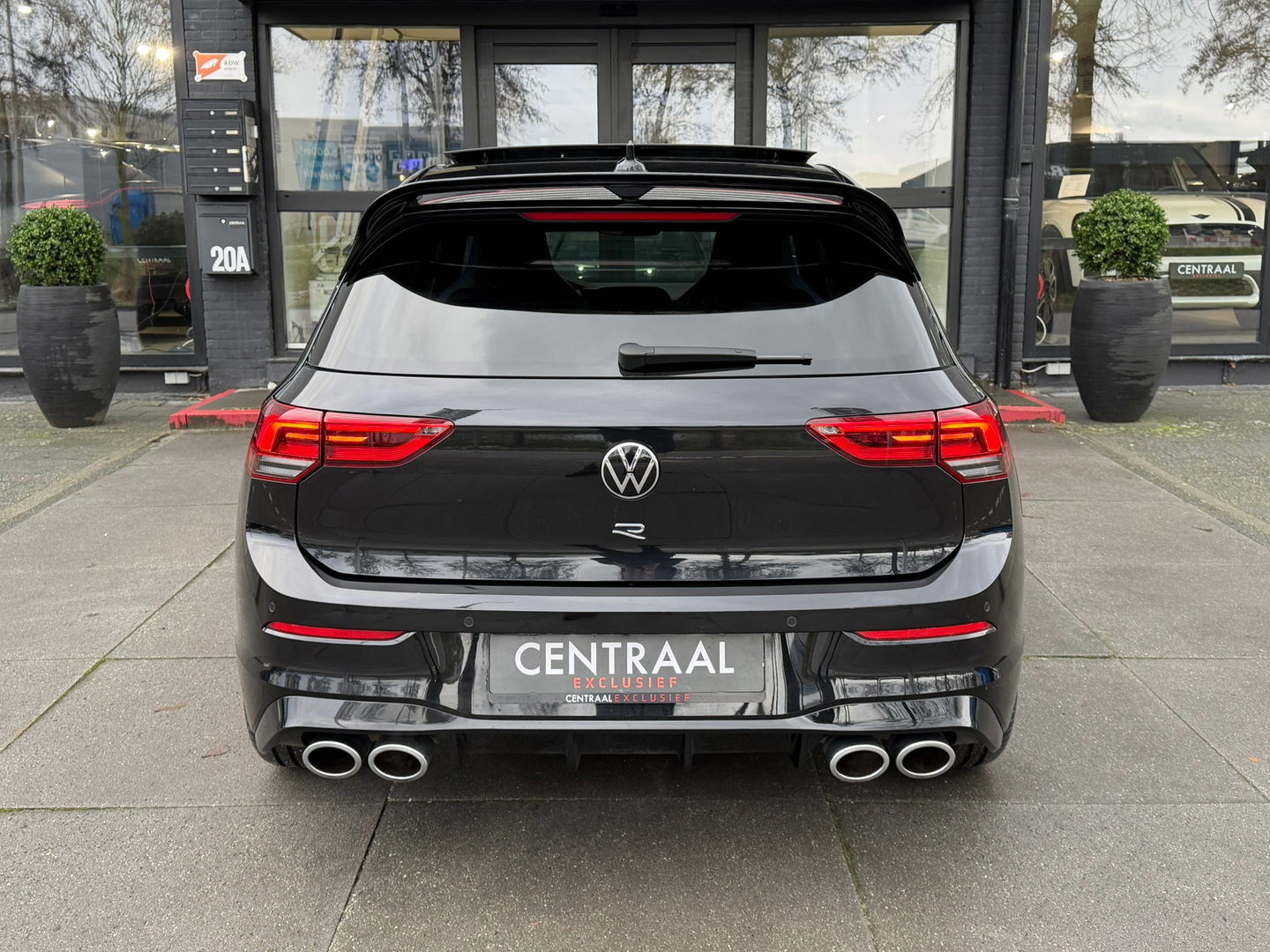 Volkswagen Golf 2.0 TSI R 4Motion 320PK|Pano|Carpay|Camera|ACC