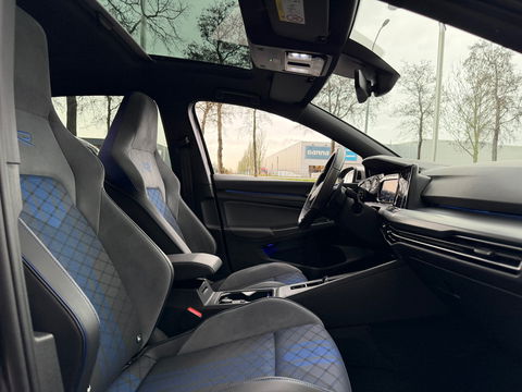 Volkswagen Golf 2.0 TSI R 4Motion 320PK|Pano|Carpay|Camera|ACC