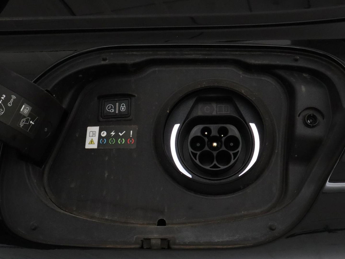 Peugeot 308 1.6 Plug-in Hybrid 180 Allure | Half leder | Camera | Carplay | Navigatie | Full LED | Cruise control | Climate control | Digital Cockpit | PHEV