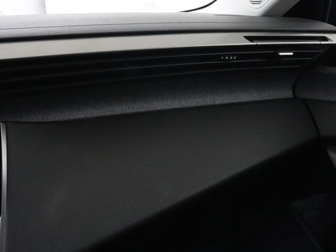 Peugeot 308 1.6 Plug-in Hybrid 180 Allure | Half leder | Camera | Carplay | Navigatie | Full LED | Cruise control | Climate control | Digital Cockpit | PHEV