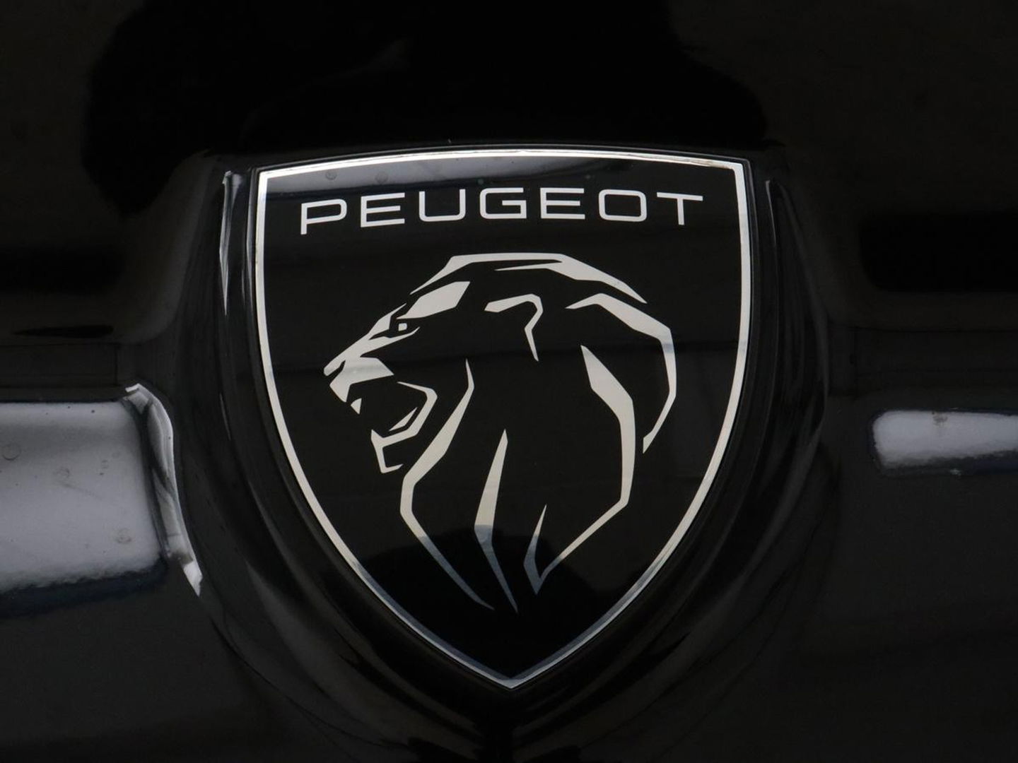 Peugeot 308 1.6 Plug-in Hybrid 180 Allure | Half leder | Camera | Carplay | Navigatie | Full LED | Cruise control | Climate control | Digital Cockpit | PHEV