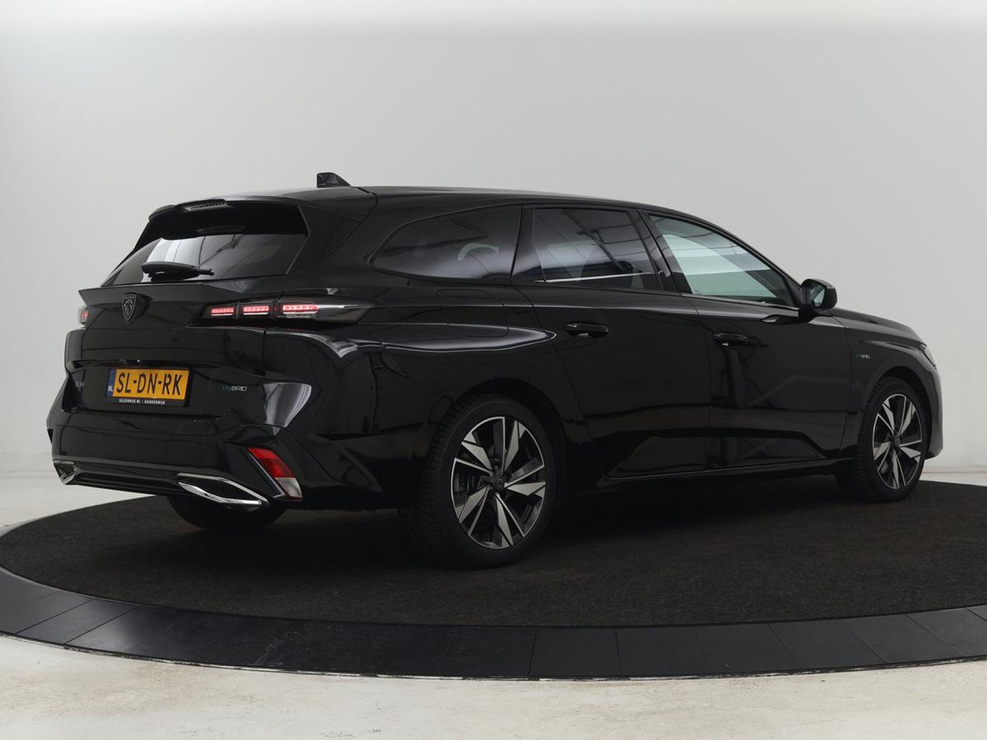 Peugeot 308 1.6 Plug-in Hybrid 180 Allure | Half leder | Camera | Carplay | Navigatie | Full LED | Cruise control | Climate control | Digital Cockpit | PHEV