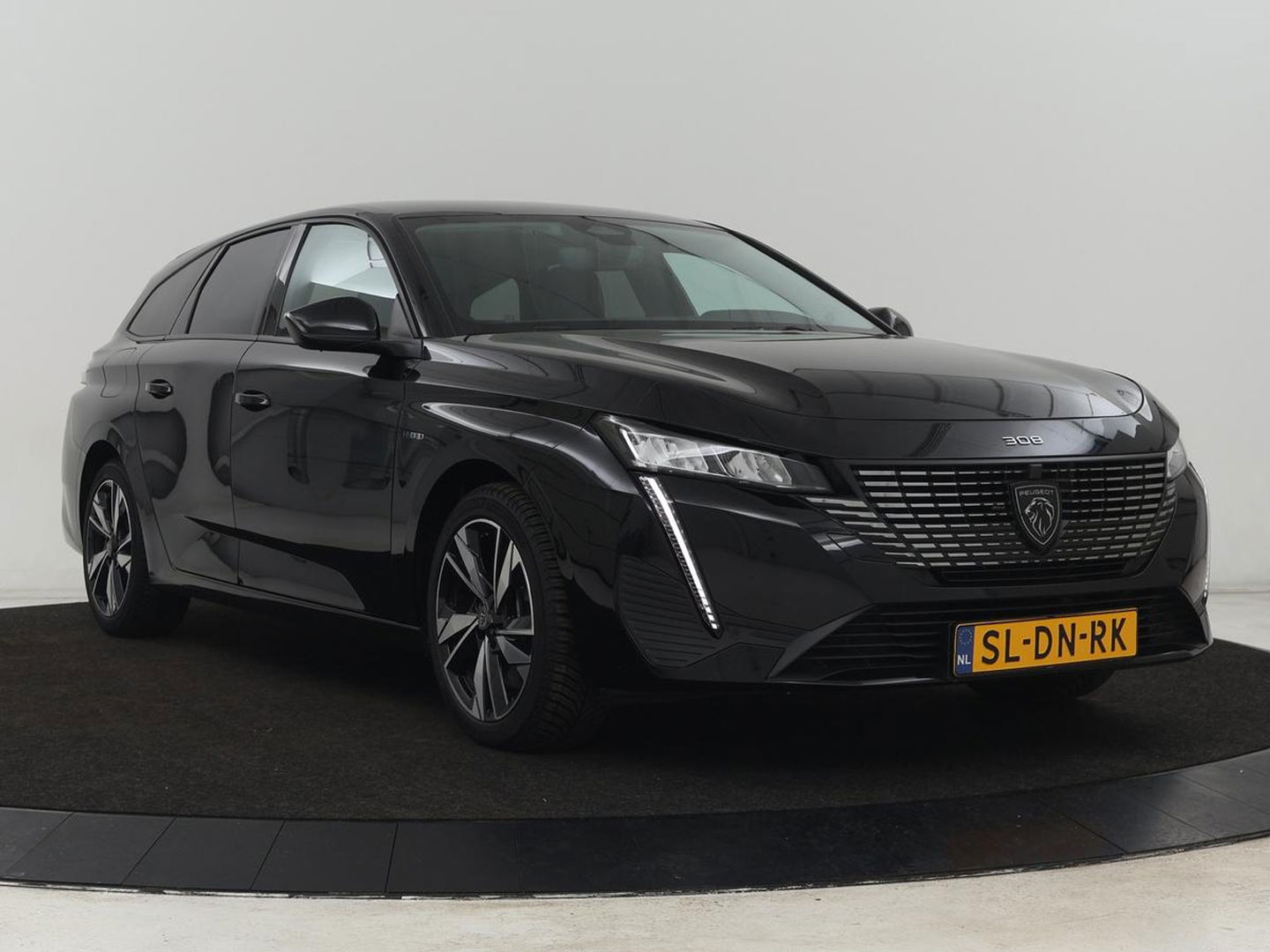 Peugeot 308 1.6 Plug-in Hybrid 180 Allure | Half leder | Camera | Carplay | Navigatie | Full LED | Cruise control | Climate control | Digital Cockpit | PHEV