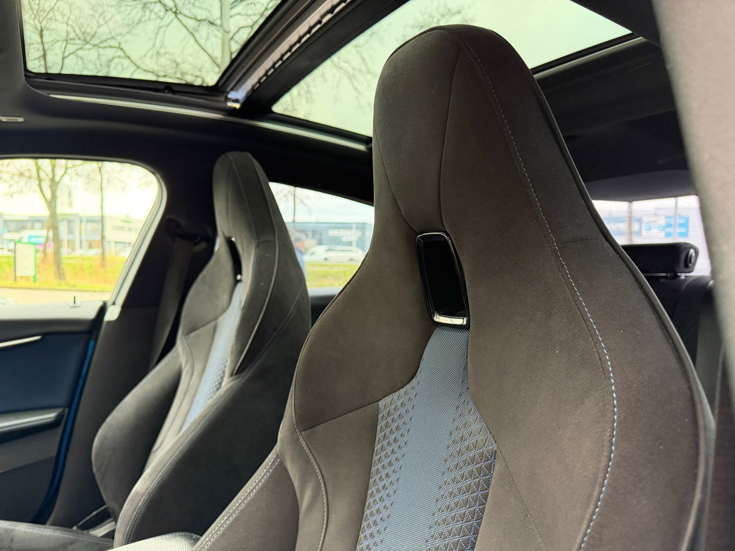 BMW 2 Serie Gran Coupé 218i High Exe M-Sport|Pano|Harman&Kardon|HUD|Keyless|Carplay|Camera