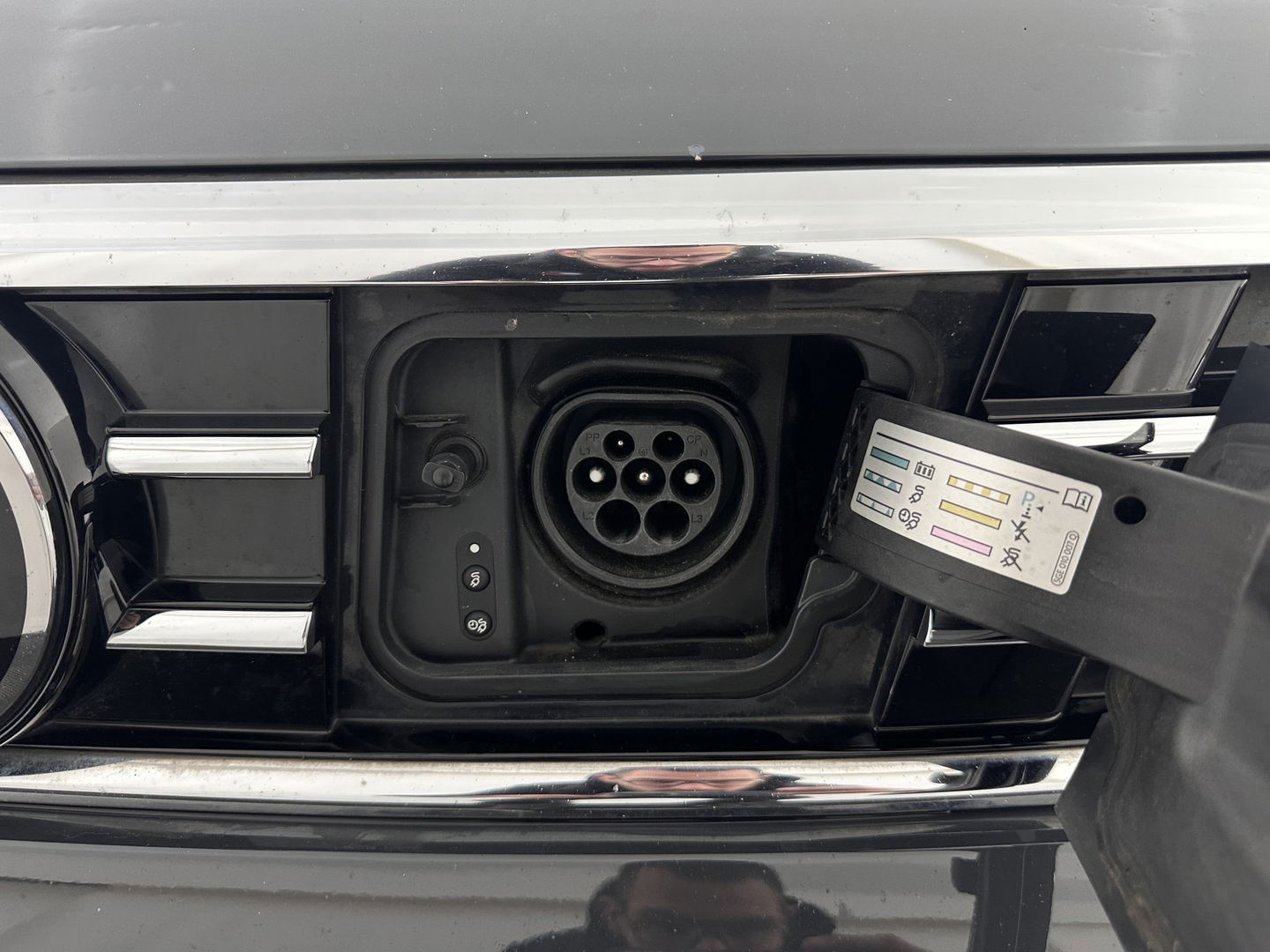 Volkswagen Passat 1.4 TSI PHEV GTE Business (INCL-BTW) Aut. *FULL-LED | DIGI-COCKPIT | ADAPTIVE-CRUISE | NAVI-FULLMAP | KEYLESS | DAB+ | COMFORT-SEATS | SHIFTPADDLES | PRIVACY-GLASS | PDC | CAMERA | CARPLAY | 17''ALU*