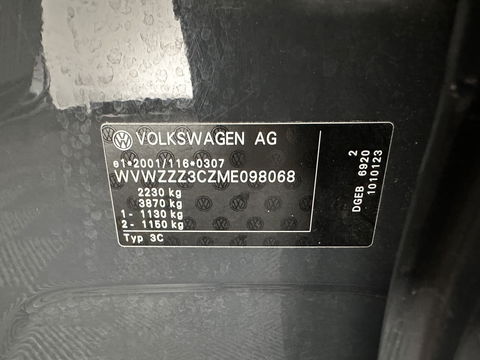 Volkswagen Passat 1.4 TSI PHEV GTE Business (INCL-BTW) Aut. *FULL-LED | DIGI-COCKPIT | ADAPTIVE-CRUISE | NAVI-FULLMAP | KEYLESS | DAB+ | COMFORT-SEATS | SHIFTPADDLES | PRIVACY-GLASS | PDC | CAMERA | CARPLAY | 17''ALU*