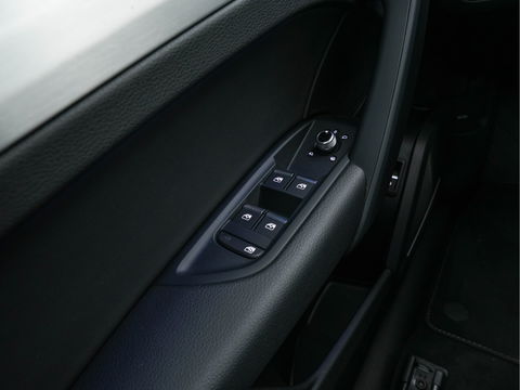 Audi Q5 50 TFSIe S-Line Edition Quattro (Plug-In) (INCL-BTW) *FULL-LED | DIGI-COCKPIT | LEATHER-FABRIC | BANG&OLUFSEN | HEATED-SPORTSEATS | DAB+ | KEYLESS | NAVI-FULLMAP | ECC | PDC | CRUISE | PRIVACYGLASS | SHIFTPADDLES |  AMBIENTLIGHT | 20