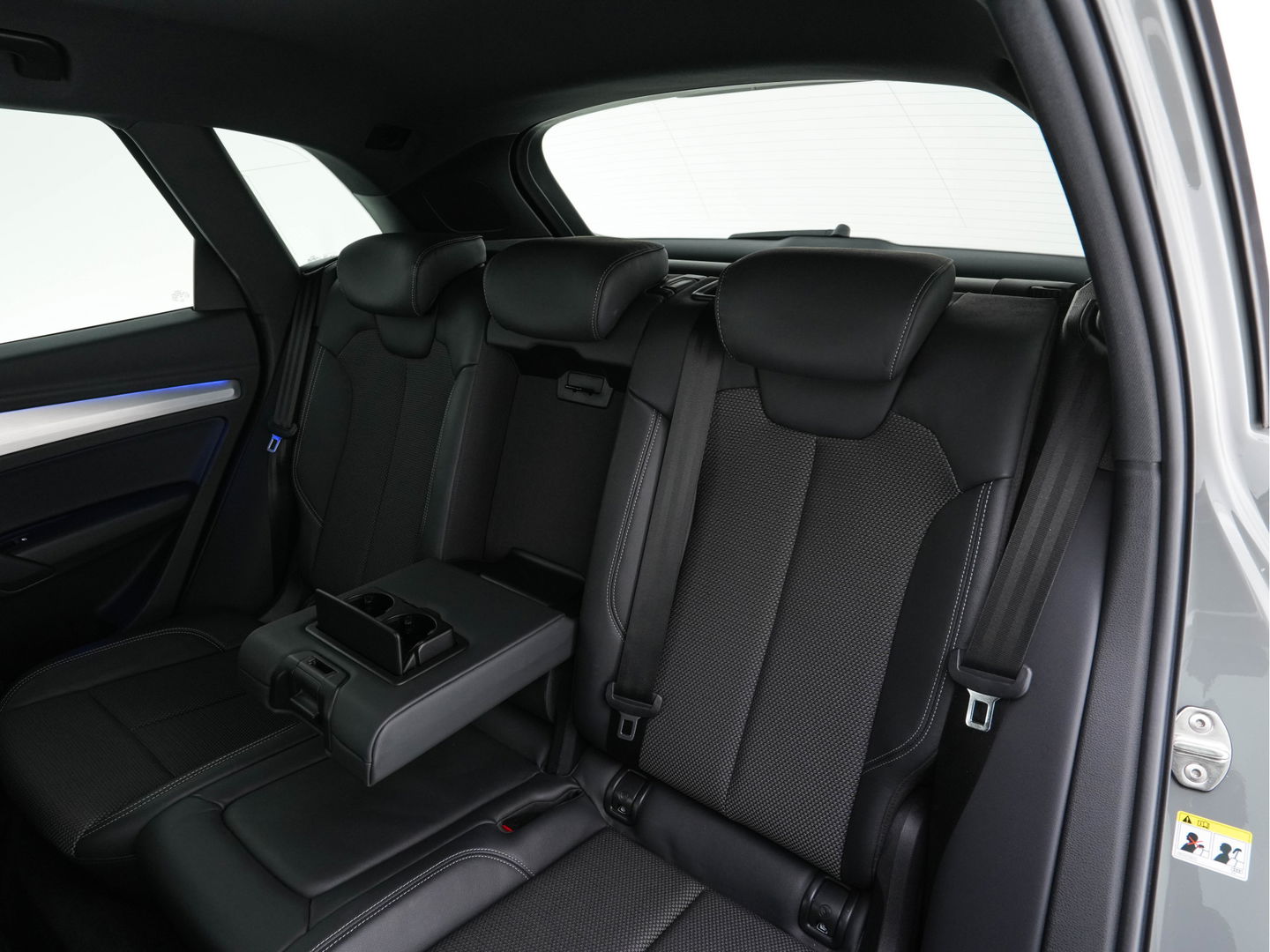 Audi Q5 50 TFSIe S-Line Edition Quattro (Plug-In) (INCL-BTW) *FULL-LED | DIGI-COCKPIT | LEATHER-FABRIC | BANG&OLUFSEN | HEATED-SPORTSEATS | DAB+ | KEYLESS | NAVI-FULLMAP | ECC | PDC | CRUISE | PRIVACYGLASS | SHIFTPADDLES |  AMBIENTLIGHT | 20