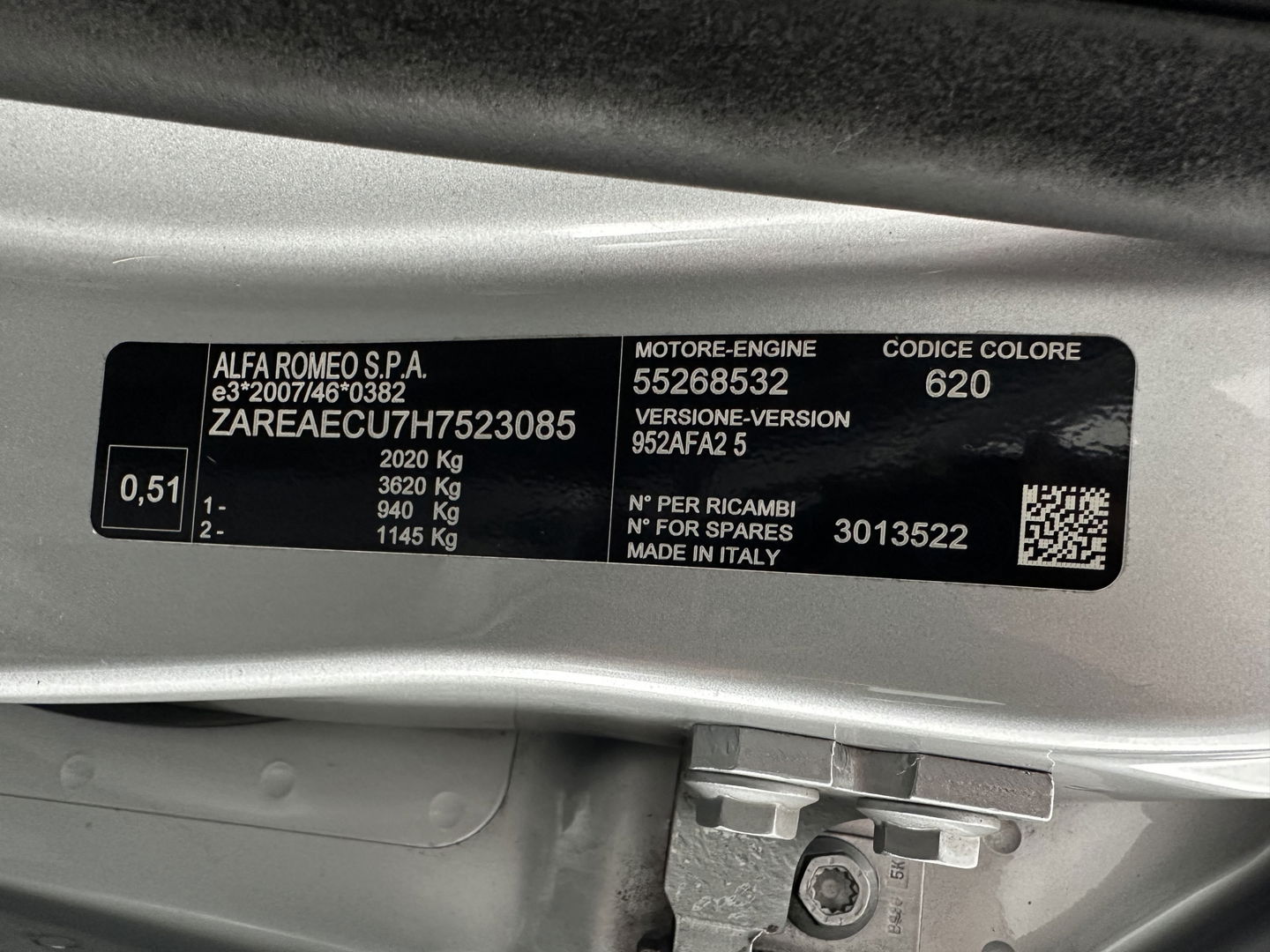 Alfa Romeo Giulia 2.2 Super Aut. *LEATHER-FABRIC | XENON | MEMORY-PACK | NAVI-FULLMAP | CAMERA | HEATED-COMFORT-SEATS | KEYLESS | PRIVACY-GLASS | SHIFT-PADDLES | ECC | PDC | CRUISE | 17''ALU*