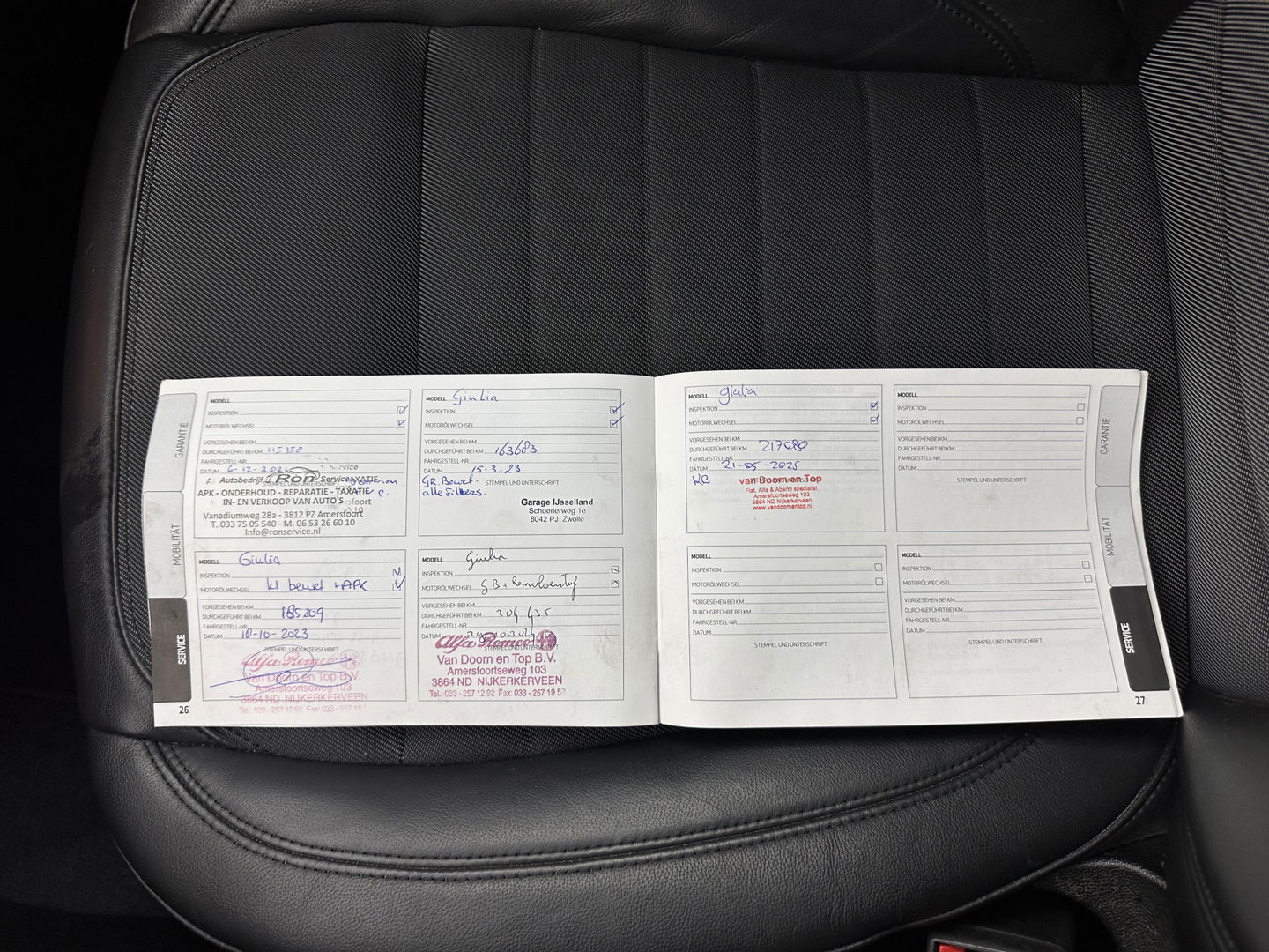 Alfa Romeo Giulia 2.2 Super Aut. *LEATHER-FABRIC | XENON | MEMORY-PACK | NAVI-FULLMAP | CAMERA | HEATED-COMFORT-SEATS | KEYLESS | PRIVACY-GLASS | SHIFT-PADDLES | ECC | PDC | CRUISE | 17''ALU*