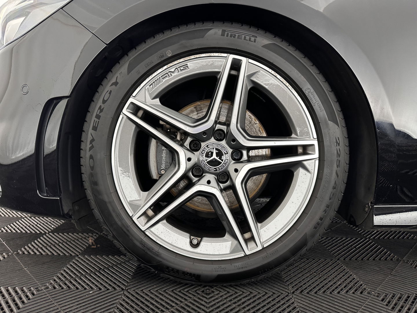 Mercedes-Benz B-Klasse 180 AMG-Line Business Solution (INCL-BTW) *LEATHER-MICROFIBRE | WIDESCREEN-COCKPIT | FULL-LED | BLINDSPOT | CAMERA | NAVI-FULLMAP | DAB+ | ECC | SHIFTPADDLES | CRUISE | HEATED-SPORTSEATS | TOWBAR | 18''ALU*