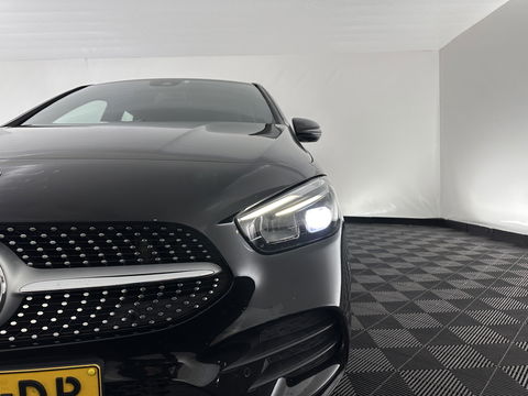 Mercedes-Benz B-Klasse 180 AMG-Line Business Solution (INCL-BTW) *LEATHER-MICROFIBRE | WIDESCREEN-COCKPIT | FULL-LED | BLINDSPOT | CAMERA | NAVI-FULLMAP | DAB+ | ECC | SHIFTPADDLES | CRUISE | HEATED-SPORTSEATS | TOWBAR | 18''ALU*