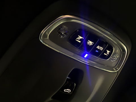 Volvo XC90 T8 390PK / AWD / R-Design / 7-zitter / LED