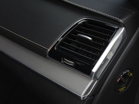 Volvo XC90 T8 390PK / AWD / R-Design / 7-zitter / LED