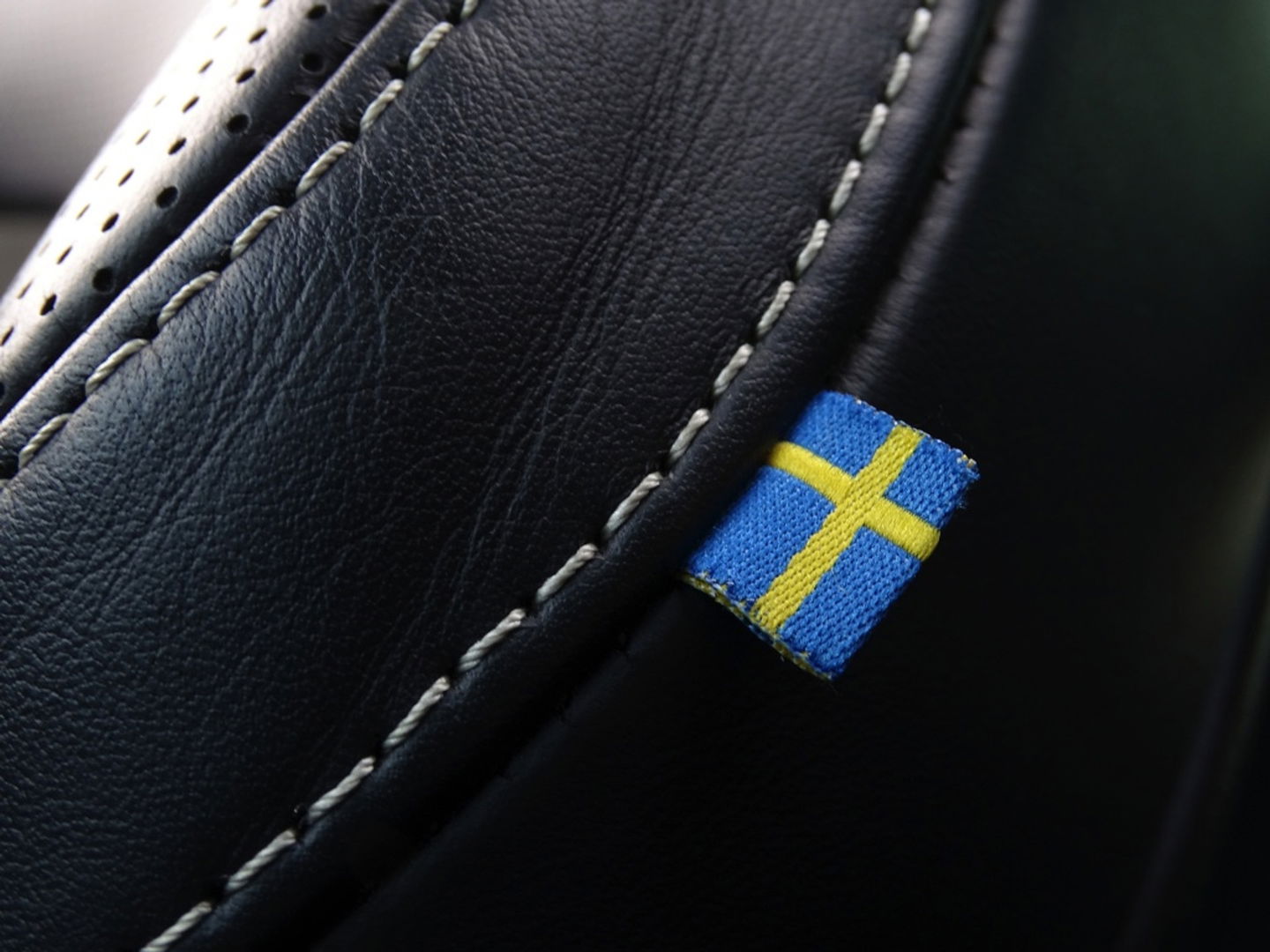 Volvo XC90 T8 390PK / AWD / R-Design / 7-zitter / LED