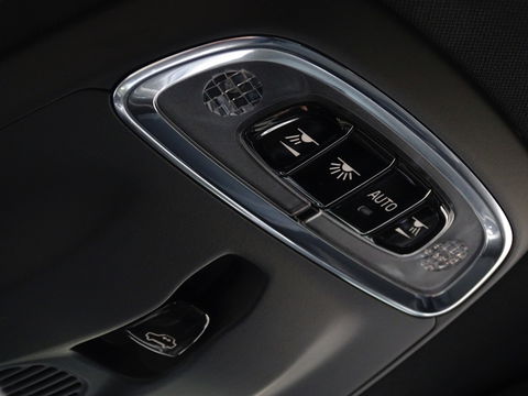 Volvo XC90 T8 390PK / AWD / R-Design / 7-zitter / LED