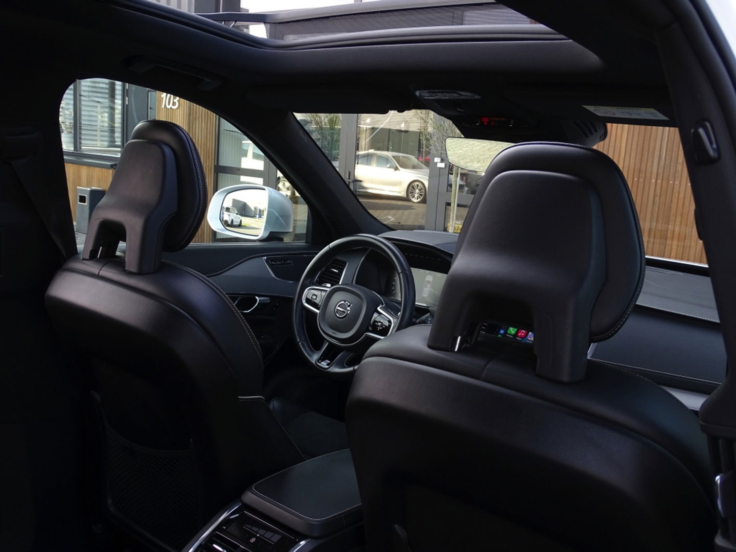 Volvo XC90 T8 390PK / AWD / R-Design / 7-zitter / LED