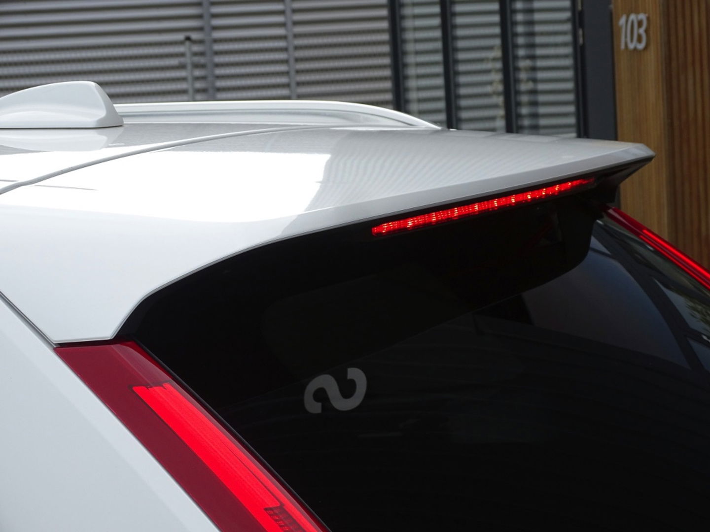 Volvo XC90 T8 390PK / AWD / R-Design / 7-zitter / LED