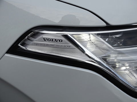 Volvo XC90 T8 390PK / AWD / R-Design / 7-zitter / LED