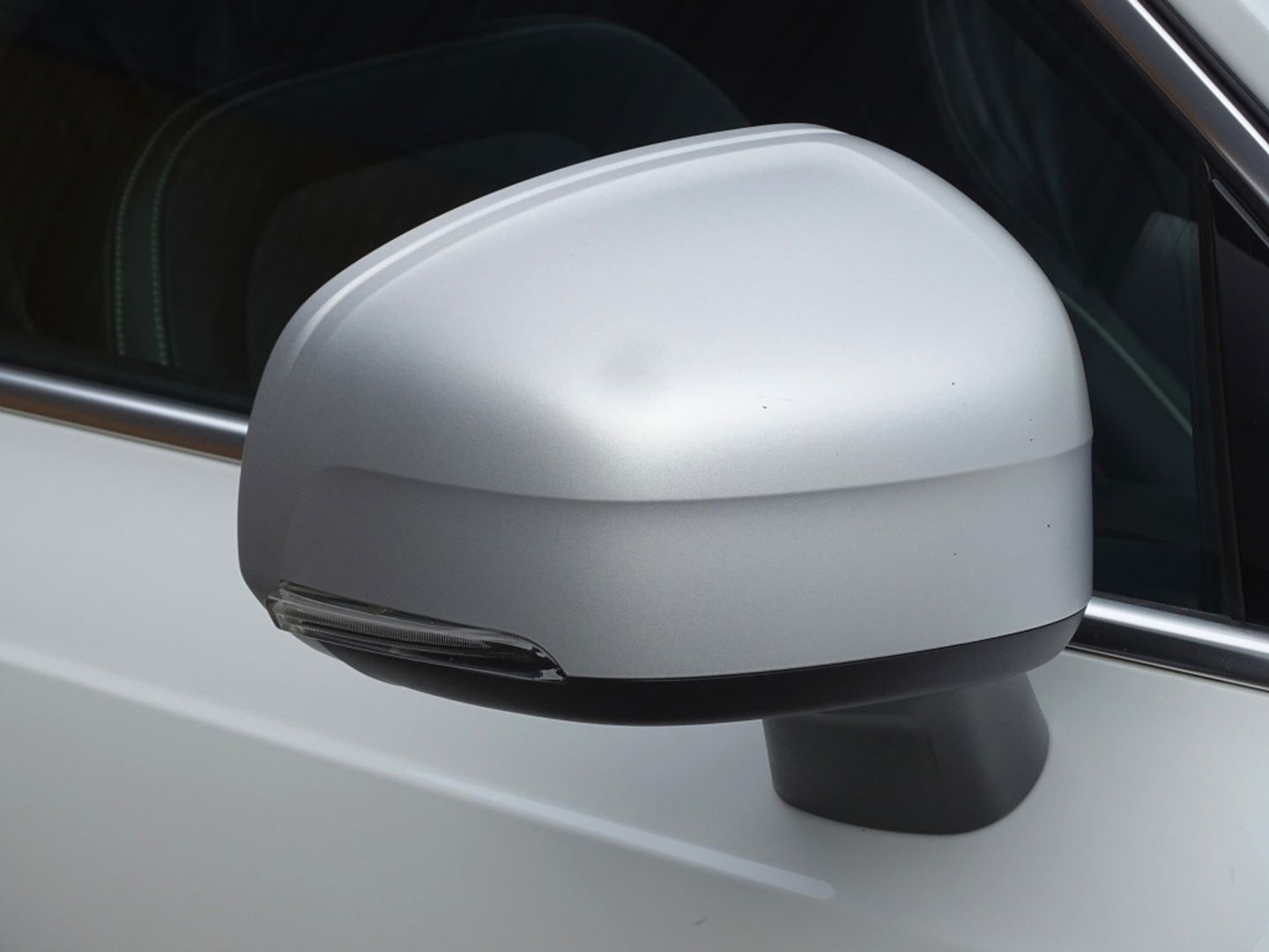 Volvo XC90 T8 390PK / AWD / R-Design / 7-zitter / LED