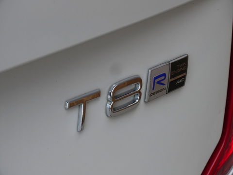 Volvo XC90 T8 390PK / AWD / R-Design / 7-zitter / LED