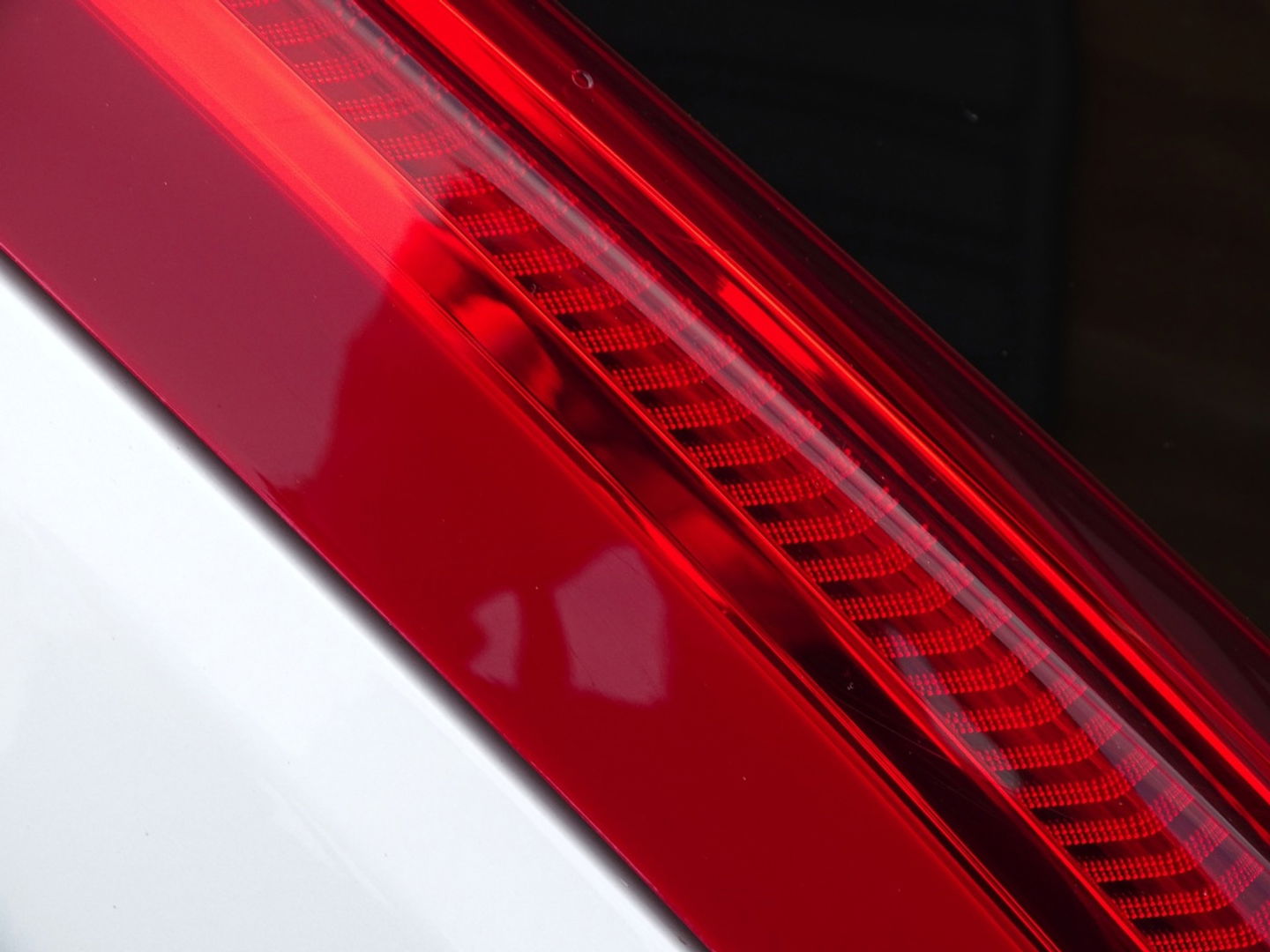 Volvo XC90 T8 390PK / AWD / R-Design / 7-zitter / LED