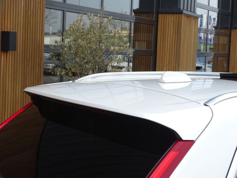 Volvo XC90 T8 390PK / AWD / R-Design / 7-zitter / LED