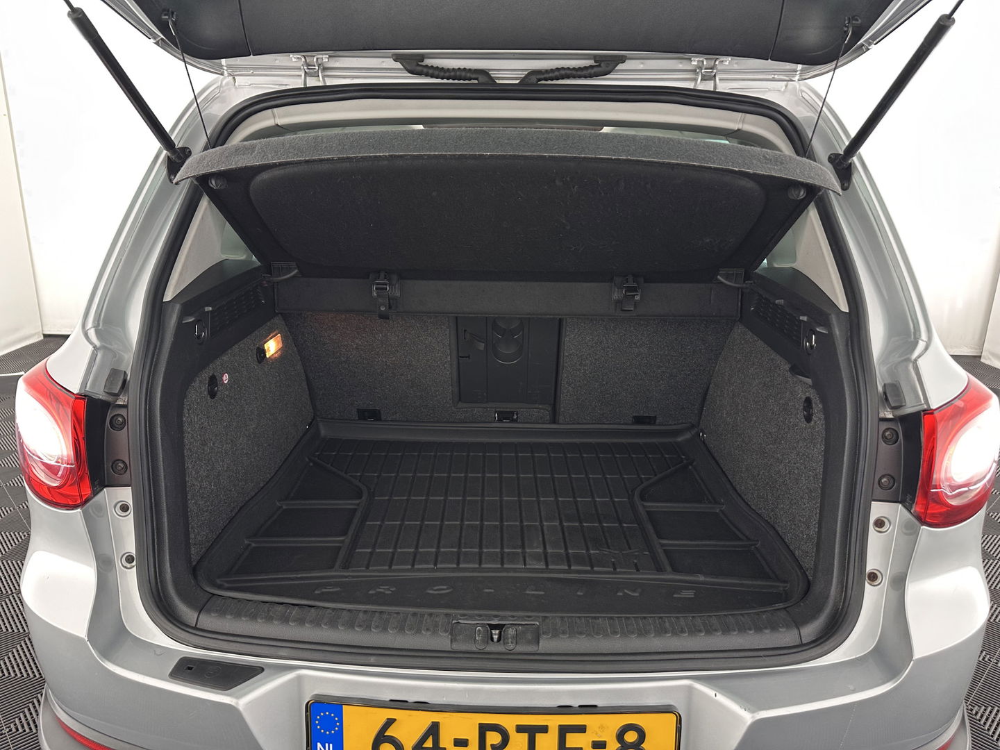 Volkswagen Tiguan 1.4 TSI Sport&Style *PANO | NAVI-FULLMAP | CAMERA | KEYLESS | HEATED-COMFORTSEATS | ECC | PDC | CRUISE | PRIVACY-GLASS | 17''ALU*