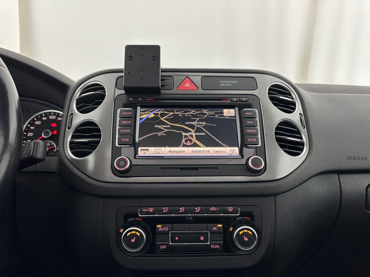 Volkswagen Tiguan 1.4 TSI Sport&Style *PANO | NAVI-FULLMAP | CAMERA | KEYLESS | HEATED-COMFORTSEATS | ECC | PDC | CRUISE | PRIVACY-GLASS | 17''ALU*