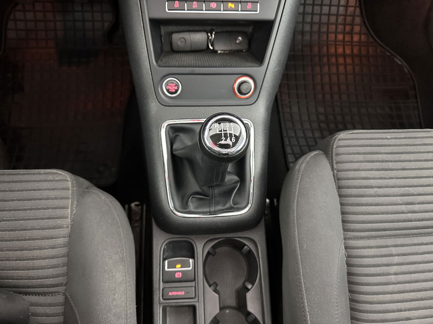 Volkswagen Tiguan 1.4 TSI Sport&Style *PANO | NAVI-FULLMAP | CAMERA | KEYLESS | HEATED-COMFORTSEATS | ECC | PDC | CRUISE | PRIVACY-GLASS | 17''ALU*