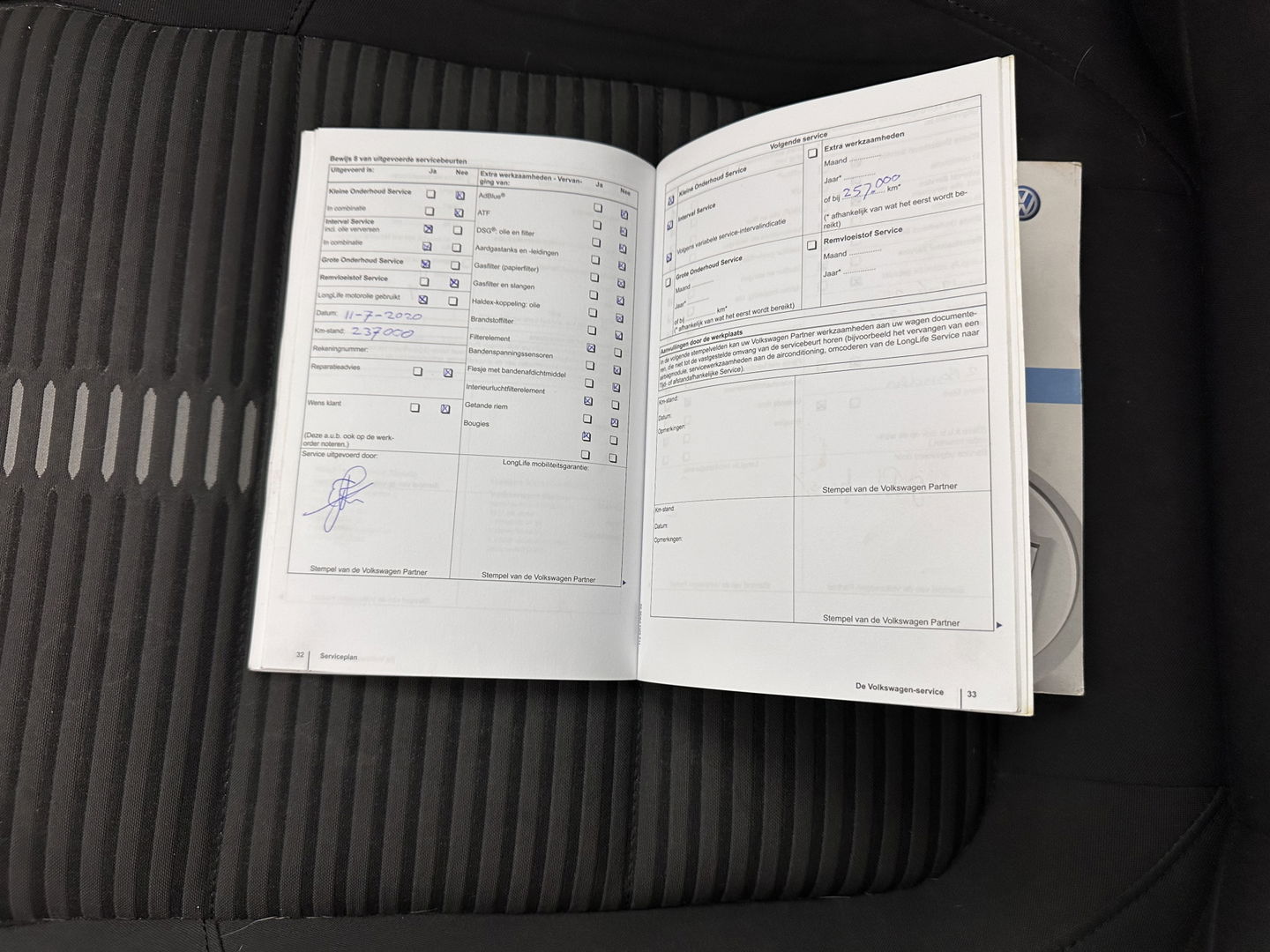 Volkswagen Tiguan 1.4 TSI Sport&Style *PANO | NAVI-FULLMAP | CAMERA | KEYLESS | HEATED-COMFORTSEATS | ECC | PDC | CRUISE | PRIVACY-GLASS | 17''ALU*