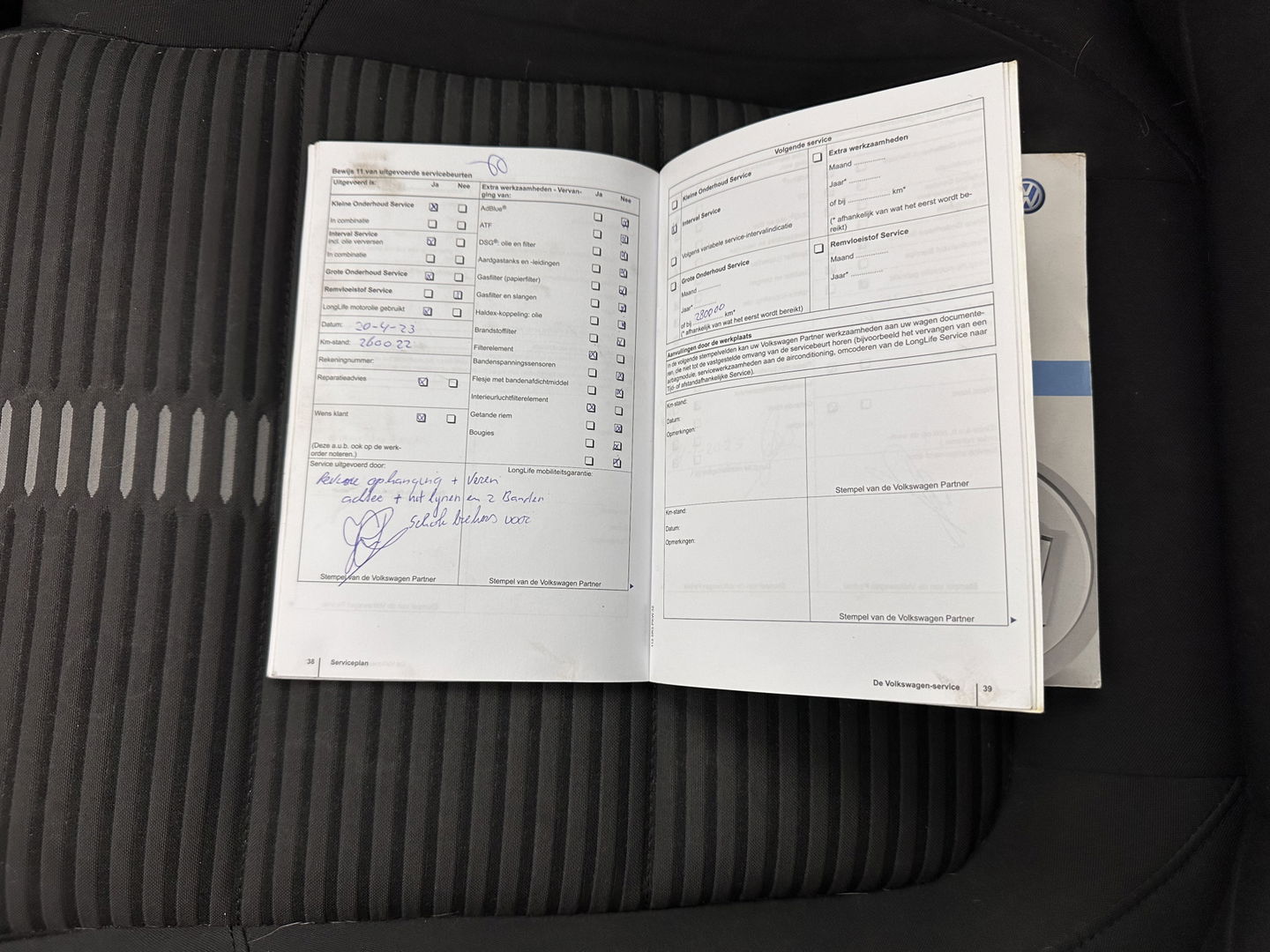 Volkswagen Tiguan 1.4 TSI Sport&Style *PANO | NAVI-FULLMAP | CAMERA | KEYLESS | HEATED-COMFORTSEATS | ECC | PDC | CRUISE | PRIVACY-GLASS | 17''ALU*