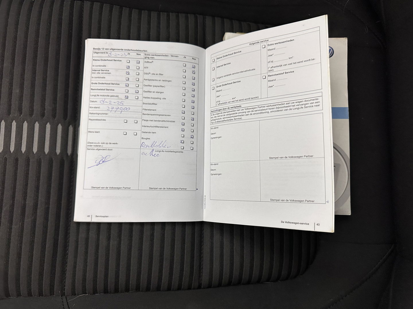 Volkswagen Tiguan 1.4 TSI Sport&Style *PANO | NAVI-FULLMAP | CAMERA | KEYLESS | HEATED-COMFORTSEATS | ECC | PDC | CRUISE | PRIVACY-GLASS | 17''ALU*