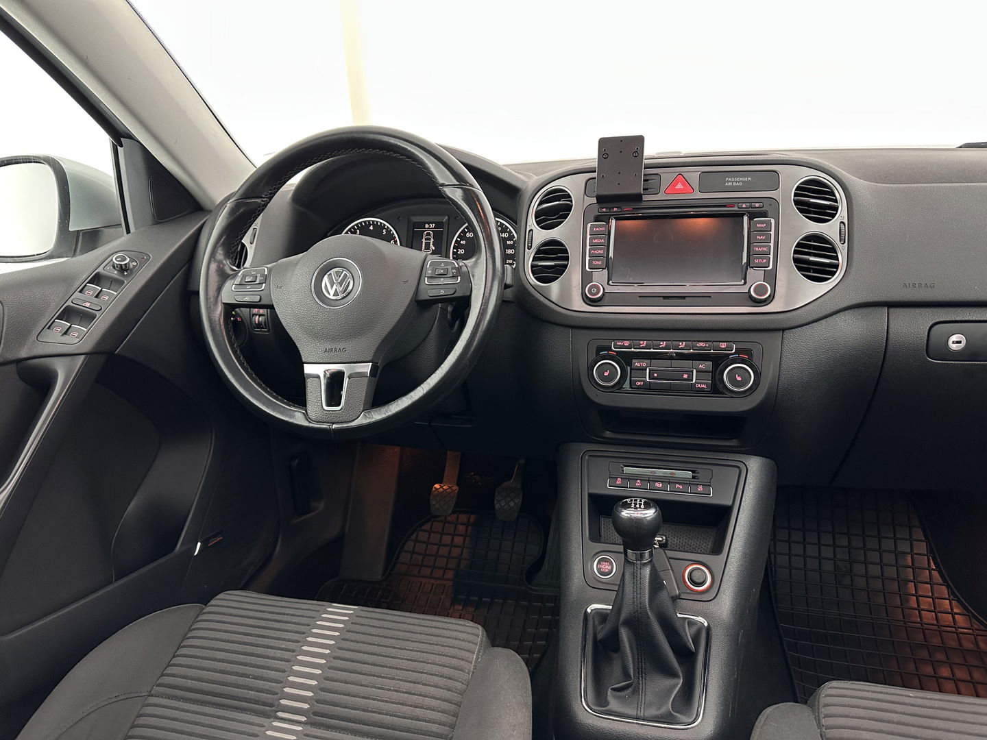Volkswagen Tiguan 1.4 TSI Sport&Style *PANO | NAVI-FULLMAP | CAMERA | KEYLESS | HEATED-COMFORTSEATS | ECC | PDC | CRUISE | PRIVACY-GLASS | 17''ALU*