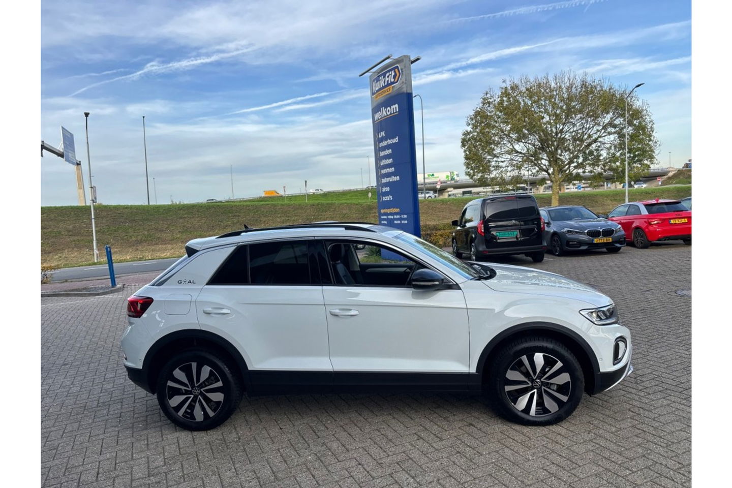 Volkswagen T-Roc 1.0 TSI GOAL EDITION AIRCO NAVI PDC STOELVW.