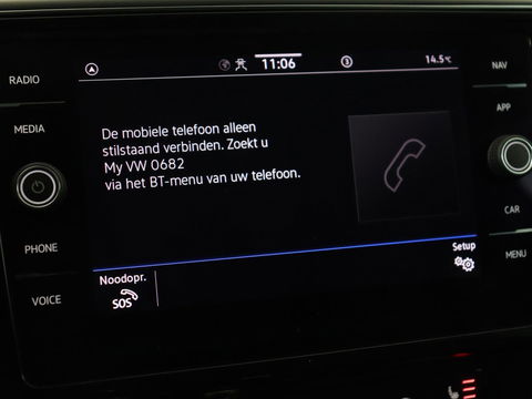 Volkswagen Passat 1.5 TSI Comfort Business | Stoelverwarming | Leder/Alcantara | Trekhaak | Adaptive cruise | Navigatie | Full LED | Parkeerhulp | Climate control | Bluetooth