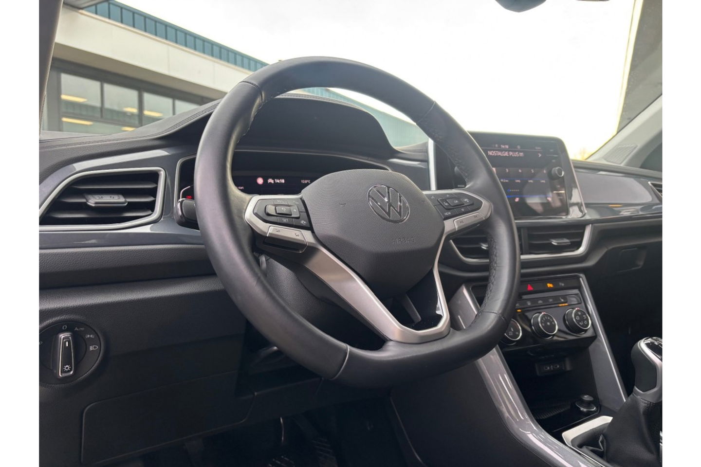 Volkswagen T-Roc 1.0 TSI LIFE EDITION AIRCO PDC CARPLAY STOELVW ALCANTARA.