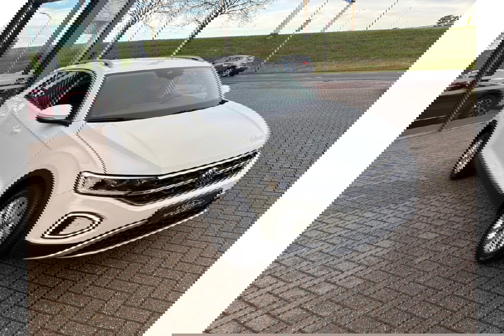 Volkswagen T-Roc 1.0 TSI LIFE EDITION AIRCO PDC CARPLAY STOELVW ALCANTARA.