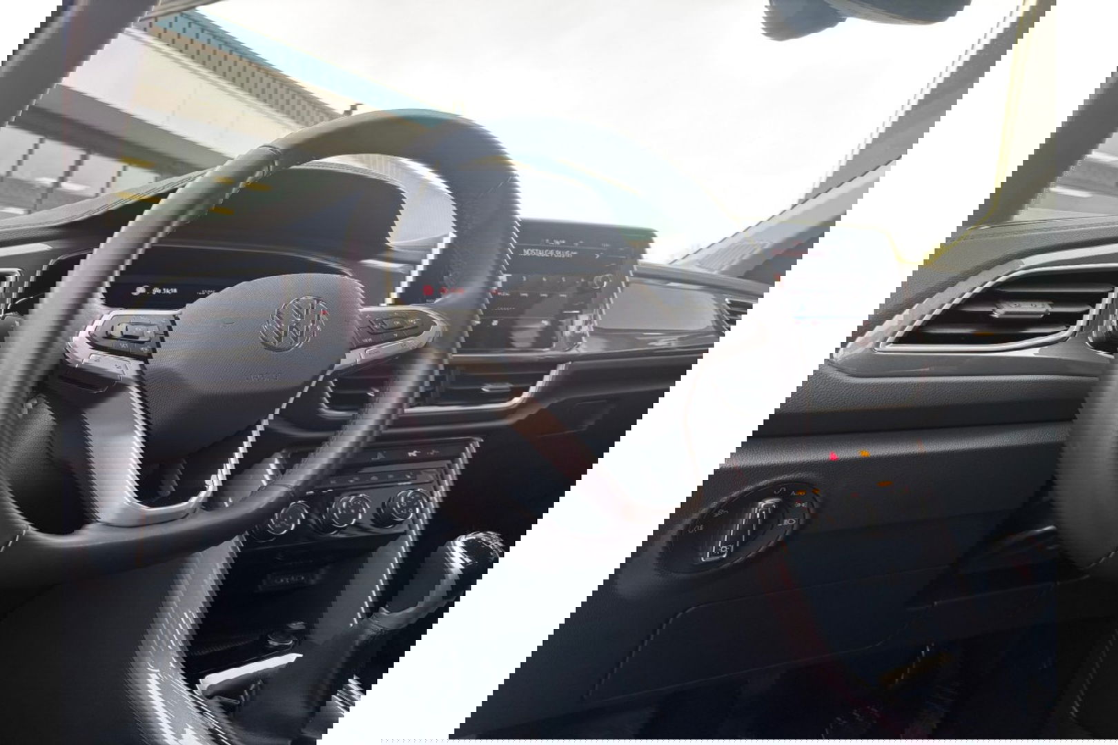 Volkswagen T-Roc 1.0 TSI LIFE EDITION AIRCO PDC CARPLAY STOELVW ALCANTARA.