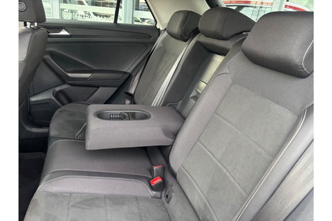 Volkswagen T-Roc 1.0 TSI LIFE EDITION AIRCO PDC CARPLAY STOELVW ALCANTARA.