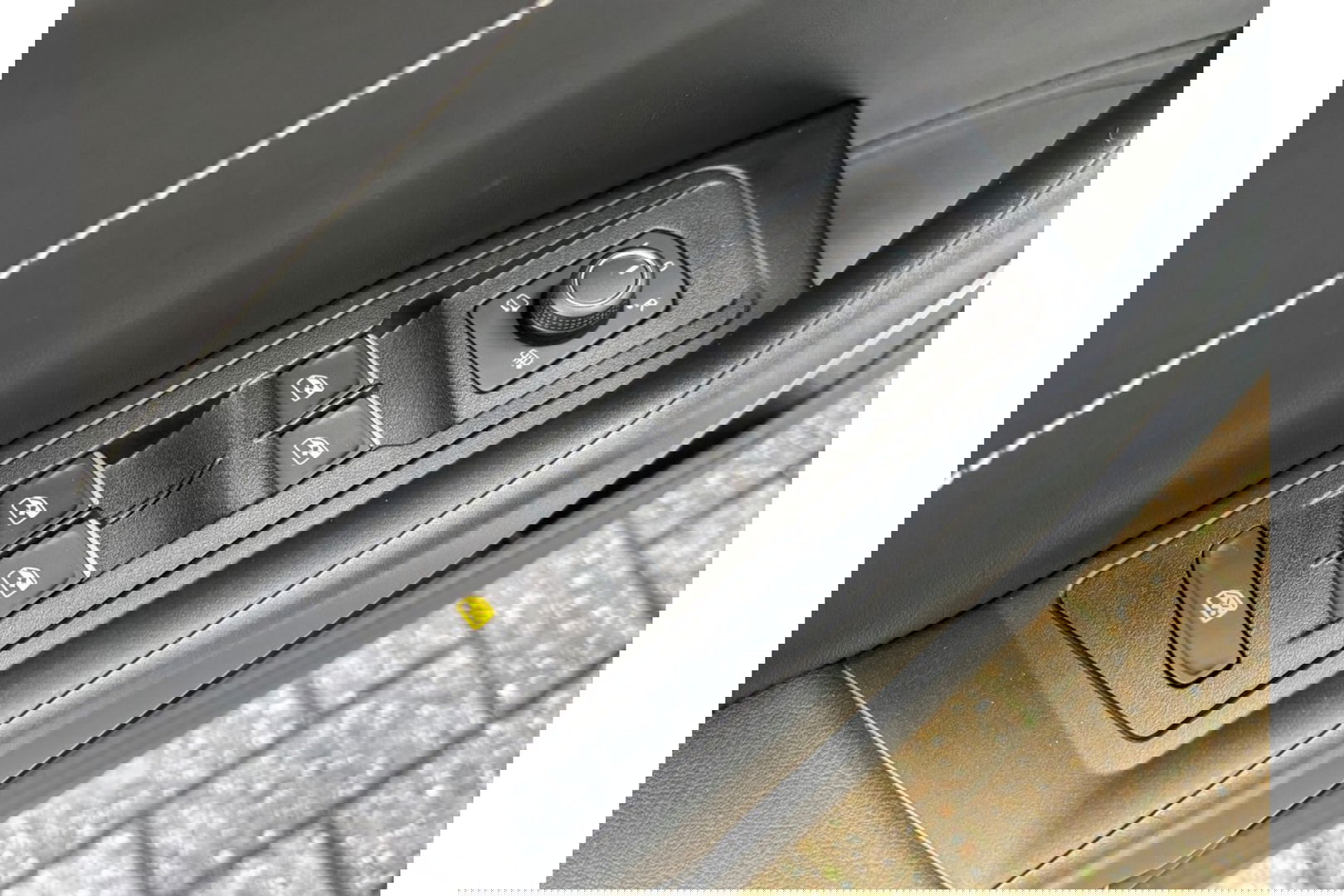 Volkswagen T-Roc 1.0 TSI LIFE EDITION AIRCO PDC CARPLAY STOELVW ALCANTARA.