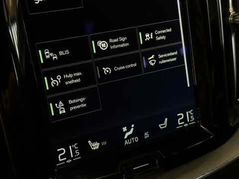 Volvo XC60 T8 408PK AWD / R-Design / LED