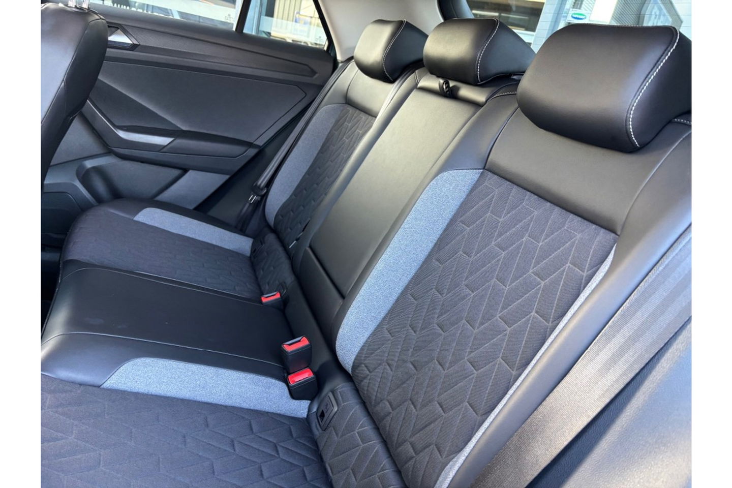 Volkswagen T-Roc 1.0 TSI GOAL EDITION AIRCO NAVI PDC STOELVW.