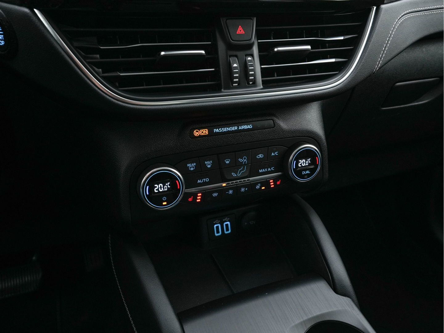 Ford Kuga 2.5 PHEV Vignale (Plug-In) (INCL-BTW) Aut. *LUXURY-LEATHER | DIGI-COCKPIT | FULL-LED | KEYLESS | DAB | CARPLAY | NAVI-FULLMAP | MEMORY-PACK | HEATED-COMFORTSEATS | 18''ALU*