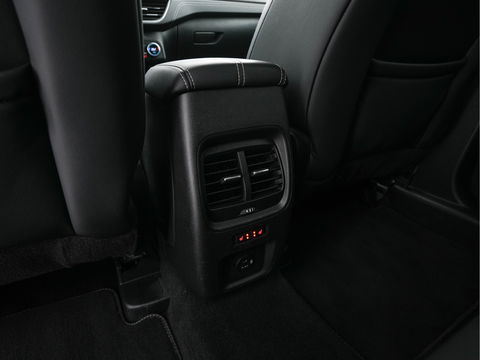 Ford Kuga 2.5 PHEV Vignale (Plug-In) (INCL-BTW) Aut. *LUXURY-LEATHER | DIGI-COCKPIT | FULL-LED | KEYLESS | DAB | CARPLAY | NAVI-FULLMAP | MEMORY-PACK | HEATED-COMFORTSEATS | 18''ALU*