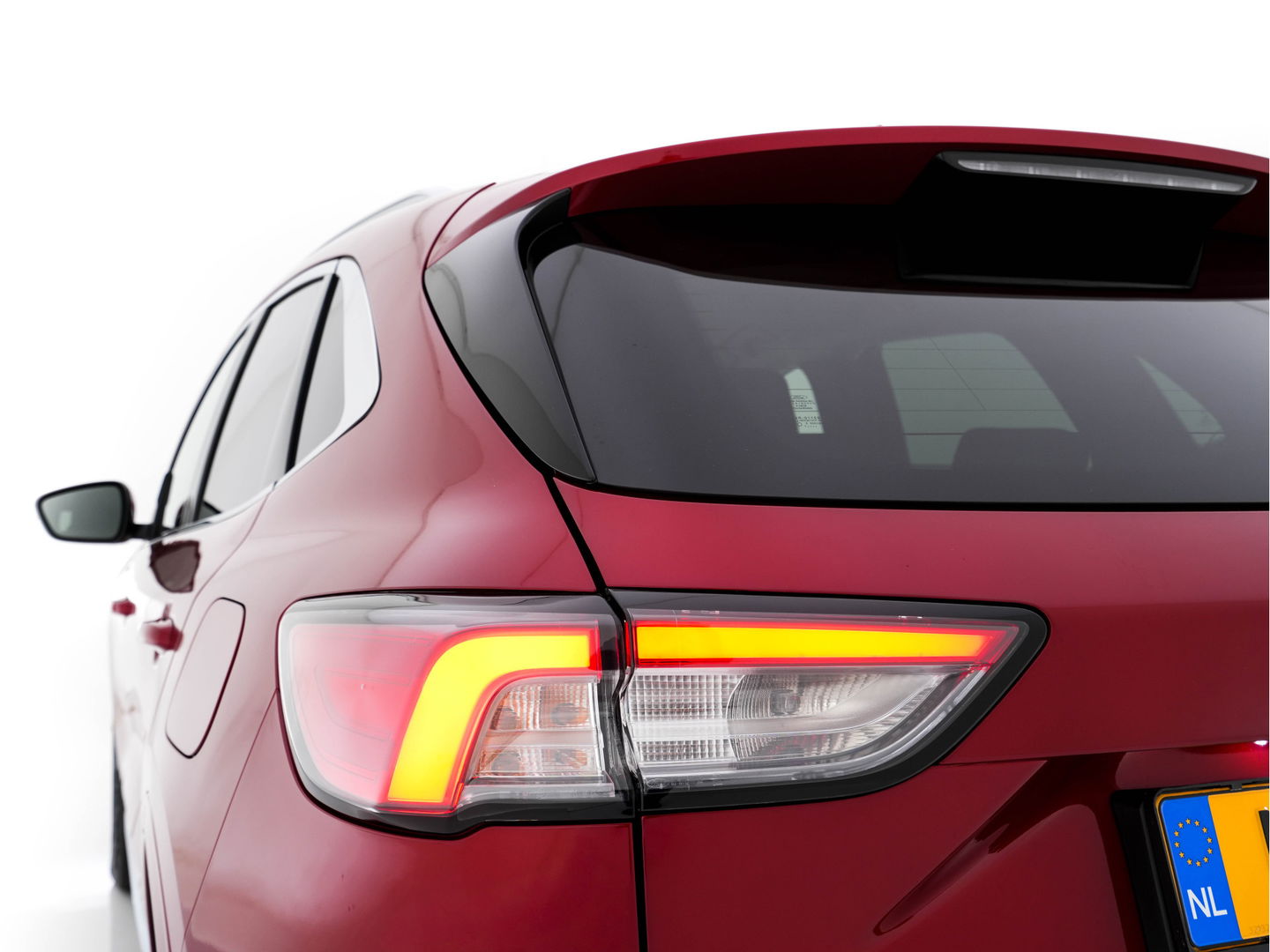 Ford Kuga 2.5 PHEV Vignale (Plug-In) (INCL-BTW) Aut. *LUXURY-LEATHER | DIGI-COCKPIT | FULL-LED | KEYLESS | DAB | CARPLAY | NAVI-FULLMAP | MEMORY-PACK | HEATED-COMFORTSEATS | 18''ALU*