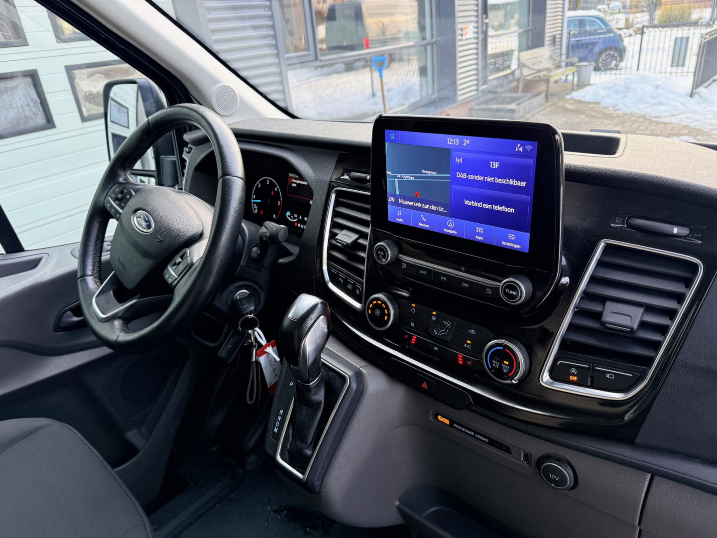 Ford Transit 350 2.0 TDCI 185pk Automaat Euro 6 L3H2 Limited - Rijplaat