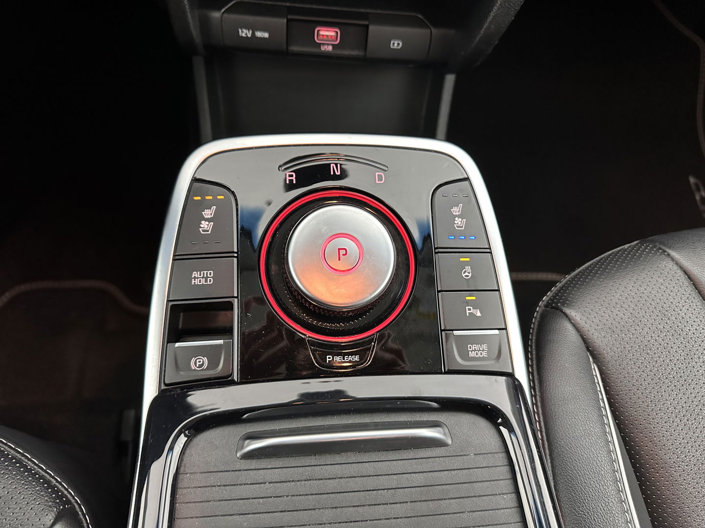 Kia e-Niro ExecutiveLine 64 kWh [ 3-Fase ] {SOH-100%} (INCL-BTW)  Aut.*LEATHER | FULL-LED | NAVI-FULLMAP | ADAPTIVE-CRUISE | CAMERA | MEMORY-PACK | LANE-ASSIST | KEYLESS | DIGI-COCKPIT | PRIVACY-GLASS | 17"ALU*